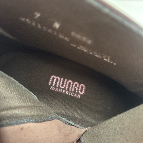 Buttery Soft Munro American Brown Leather Ankle Boots – Women’s 7 Narrow) - Picture 3 of 5